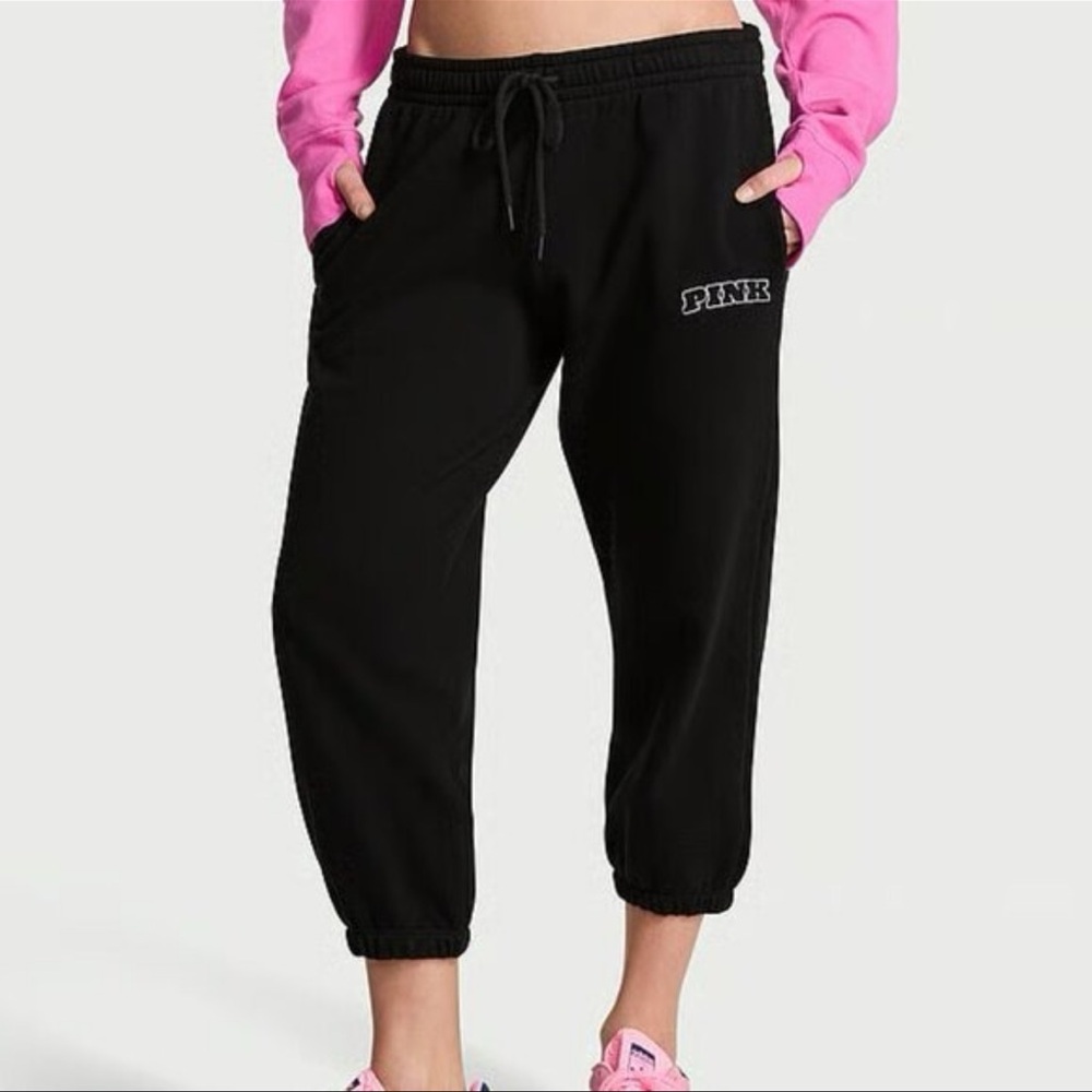 ISO ISO !!! SEARCHING FOR PINK Victoria's Secret Ivy Fleece Capri Jogger Sweats